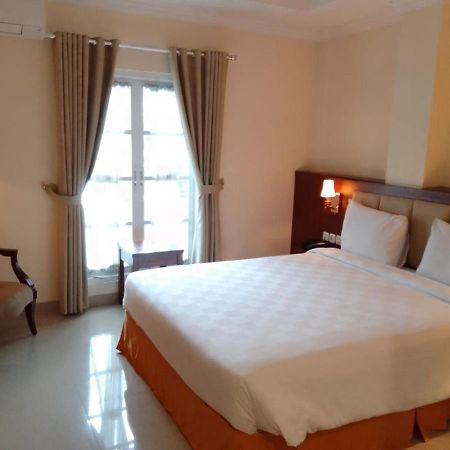 Le Semar Hotel Karawaci Dahung エクステリア 写真