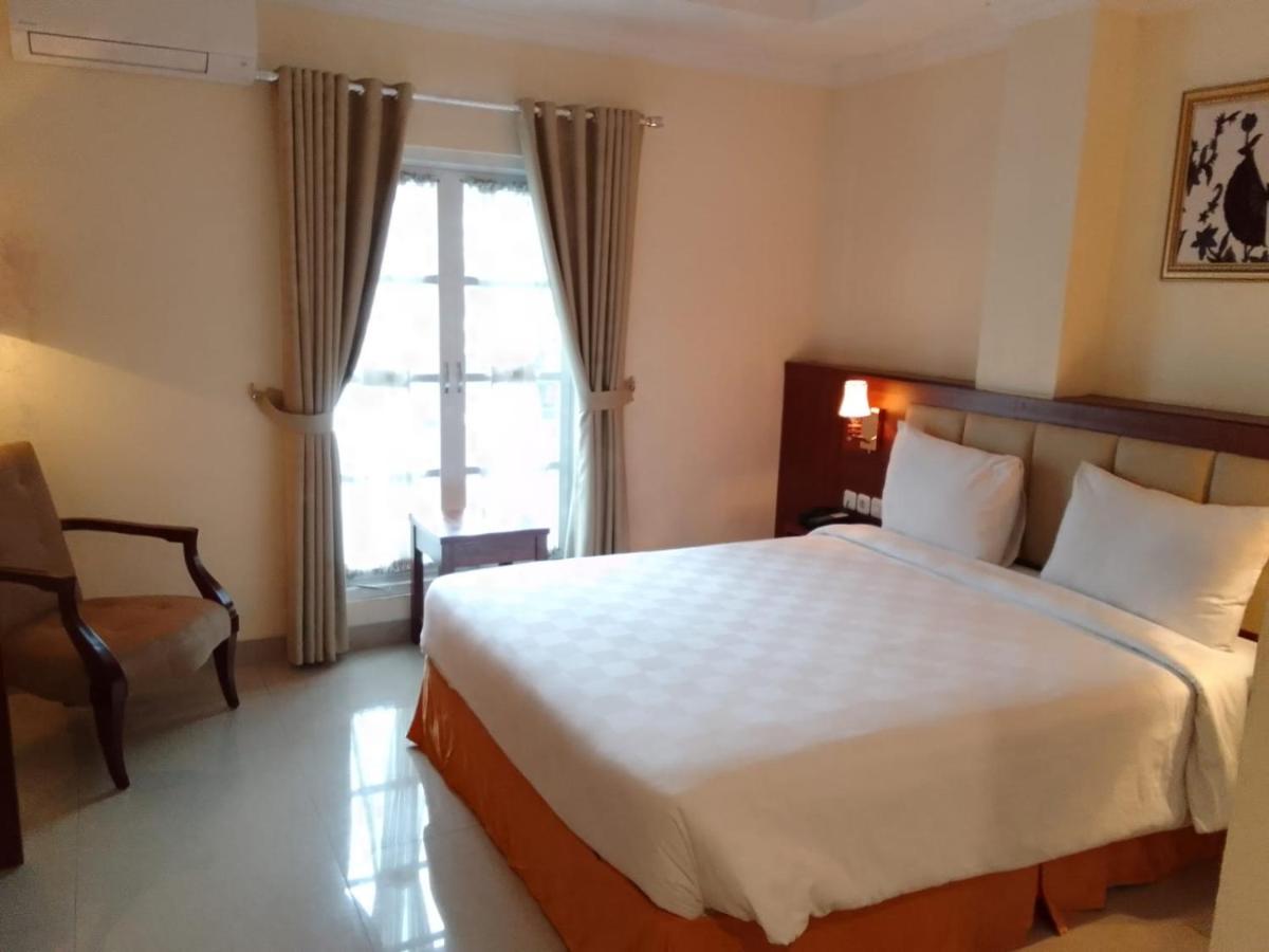 Le Semar Hotel Karawaci Dahung エクステリア 写真