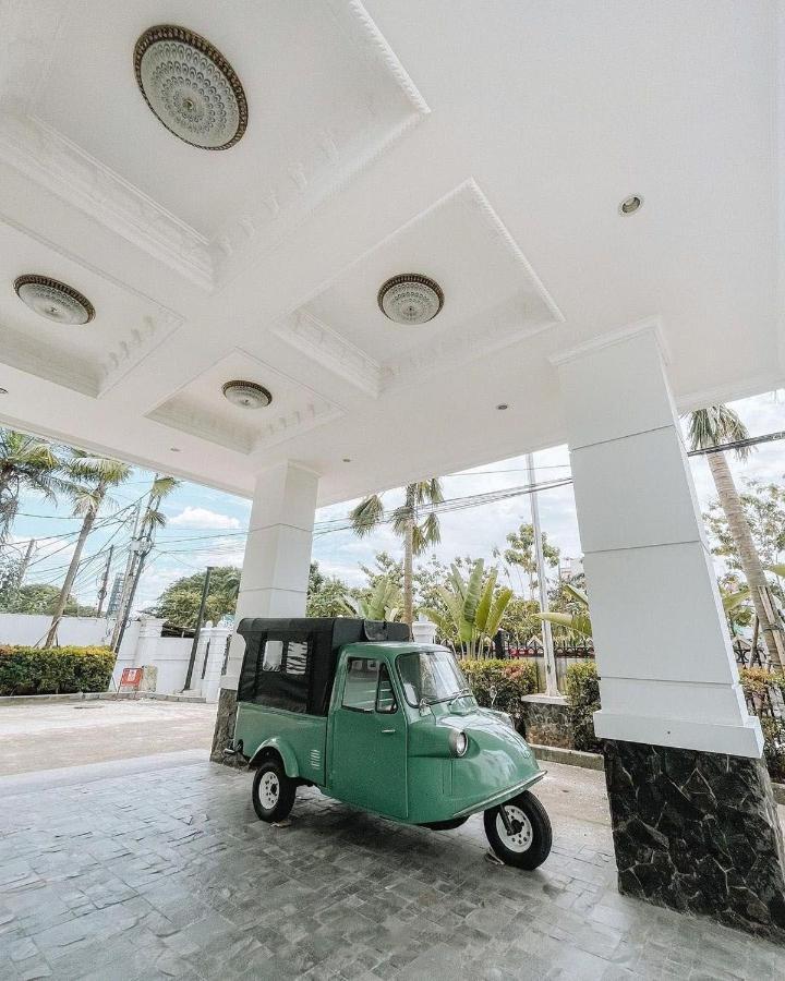 Le Semar Hotel Karawaci Dahung エクステリア 写真