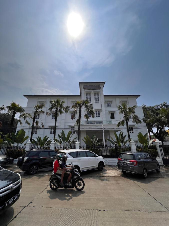 Le Semar Hotel Karawaci Dahung エクステリア 写真