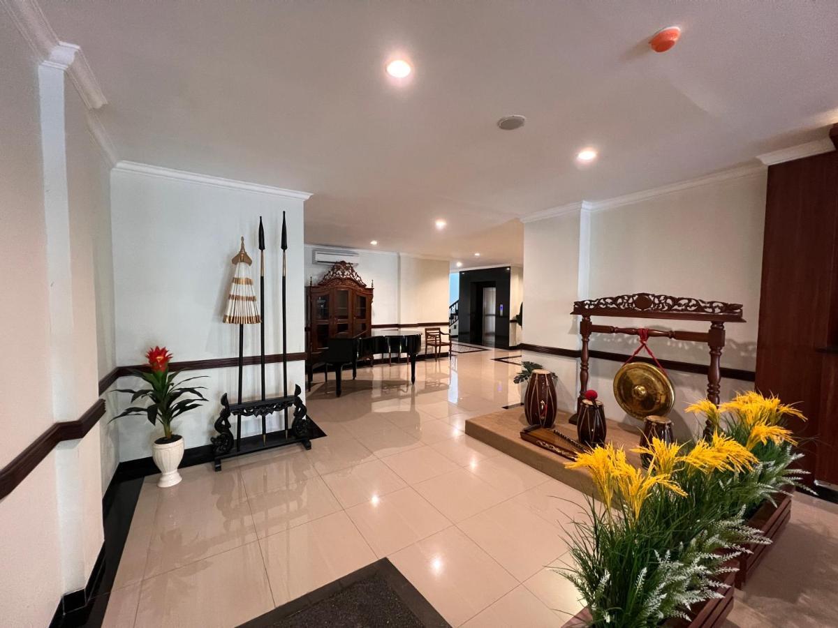 Le Semar Hotel Karawaci Dahung エクステリア 写真